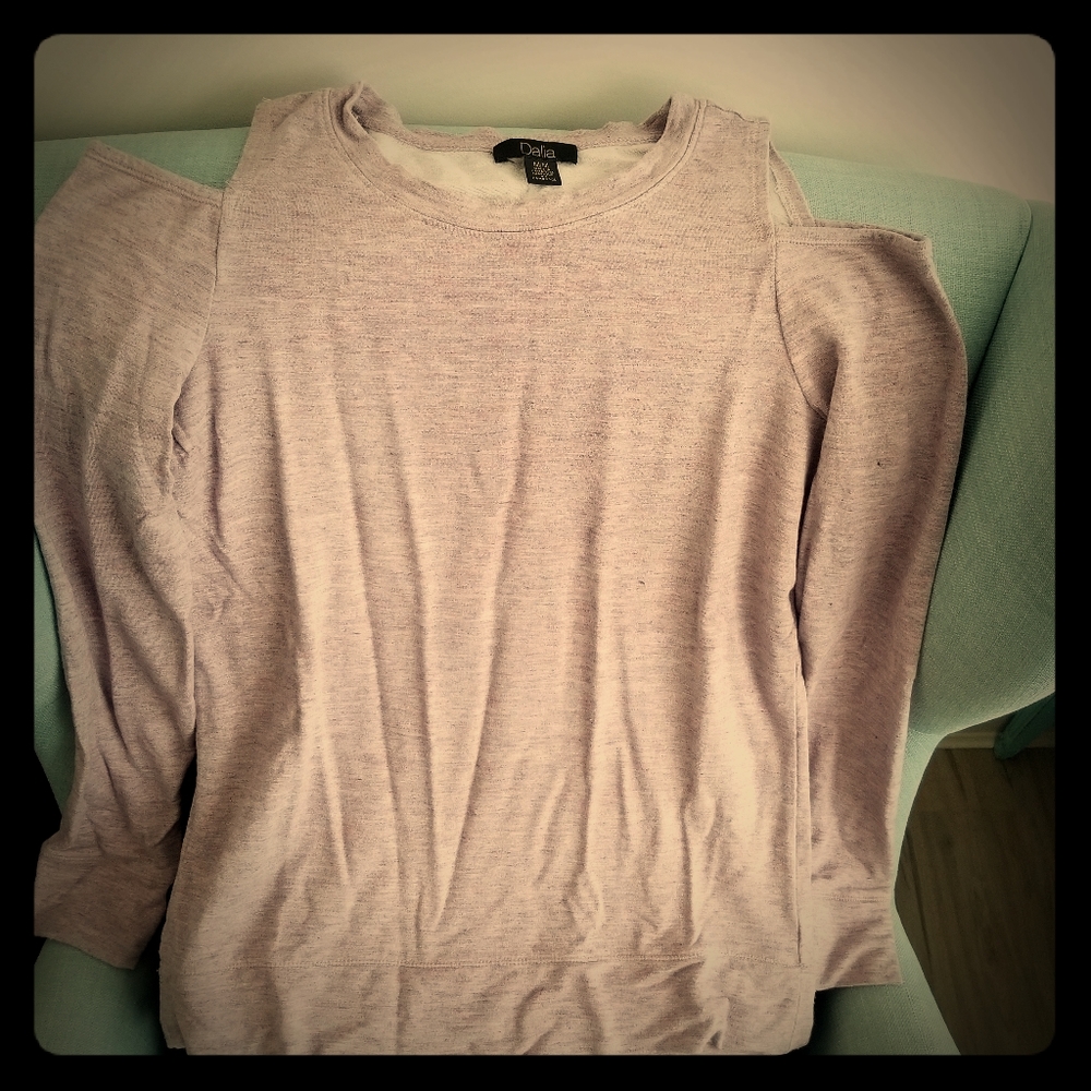 Cold-shoulder Lavender Top, sz M